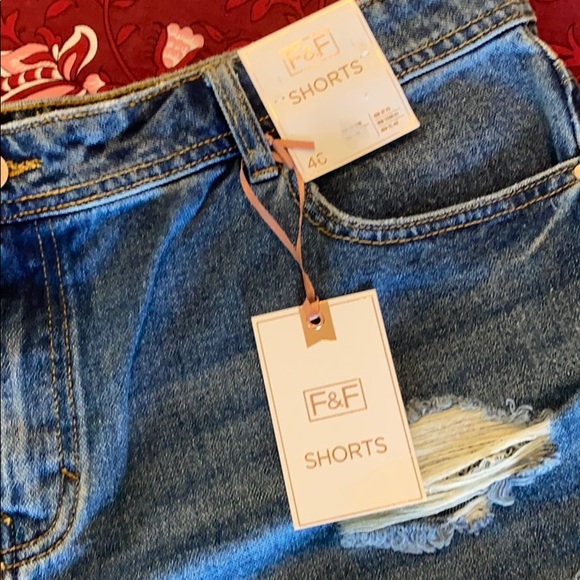 Jeans shorts size 14 - Picture 2 of 4